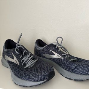 Men’s Brooks Launch 6 size 10.5